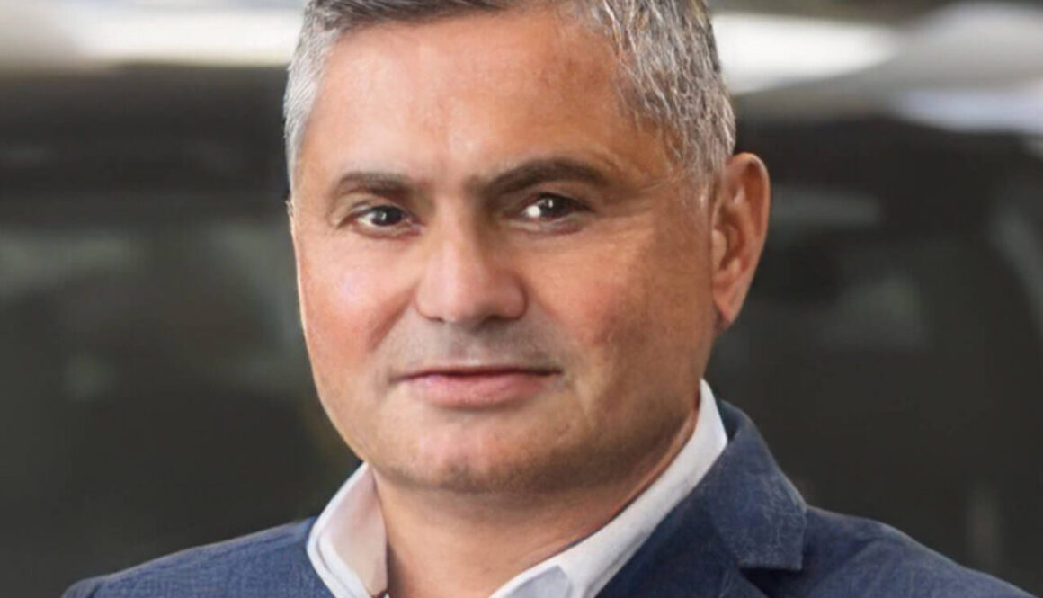 Janusz Mikołajski​, Mind Your Business