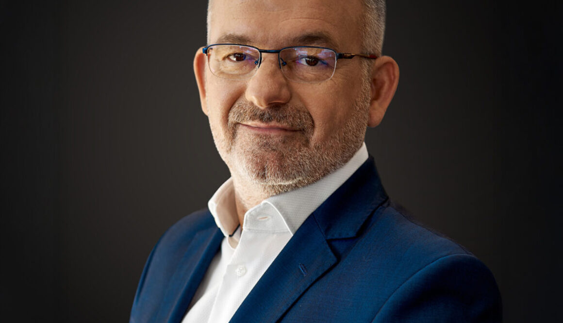 Piotr Ozimski, Mind Your Business